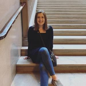 Meet your Posher, Olivia